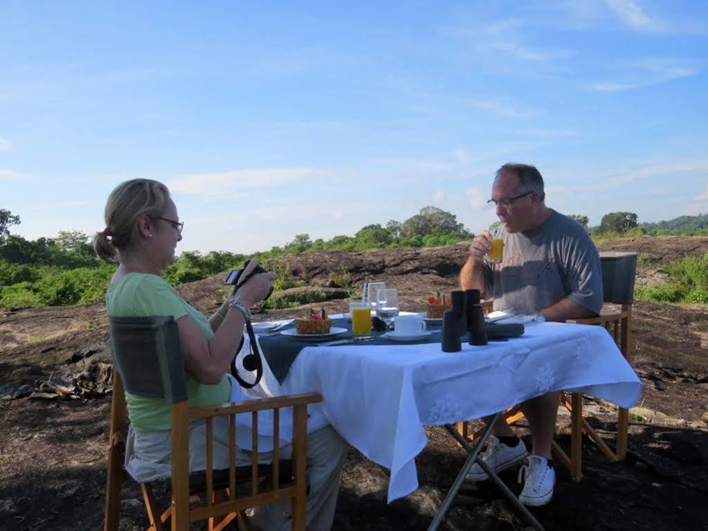 Mahoora Tented Safari Camp Удавалаве Екстер'єр фото